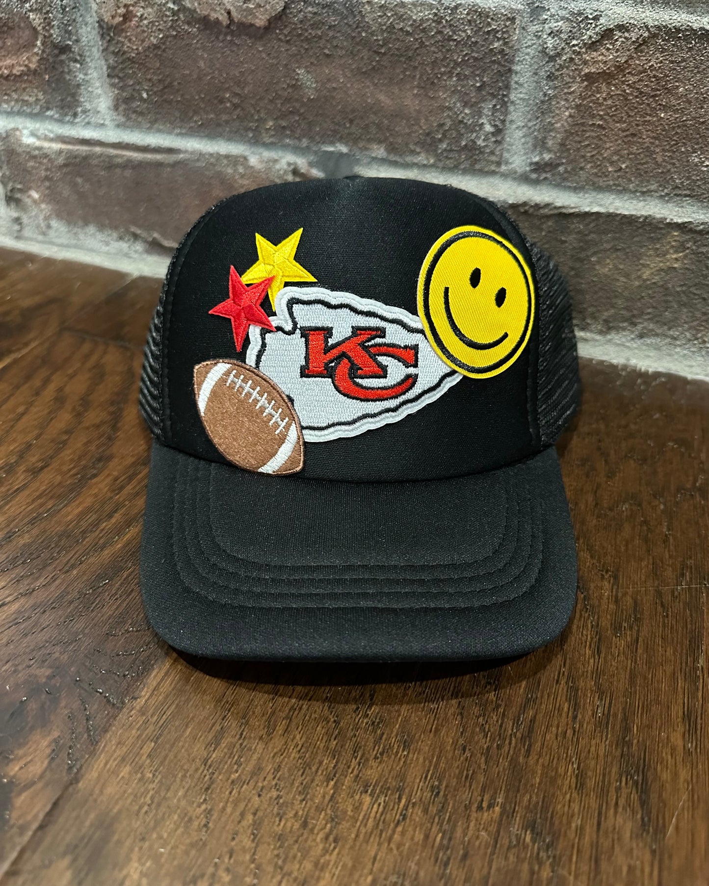 Happy Arrowhead Trucker - Kids